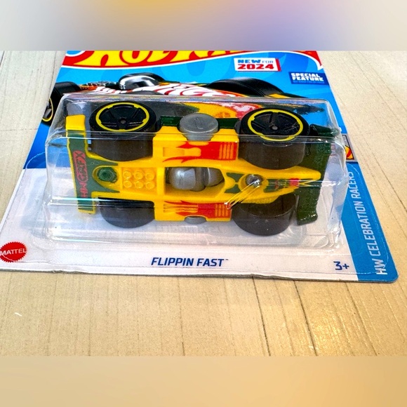 Hot Wheels - Celebration Racers 6/10 - Flippin Fast 2024 Special Feature 103/250 - Picture 5 of 8